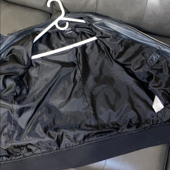 Leather jacket - Picture 3 of 4